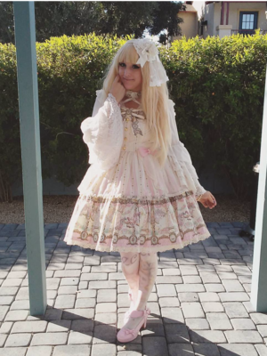 Candice's 「Angelic pretty」themed photo (2017/10/03)
