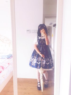 Sui 's 「Lolita」themed photo (2017/10/05)